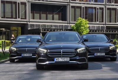 3 merc ciemno-min